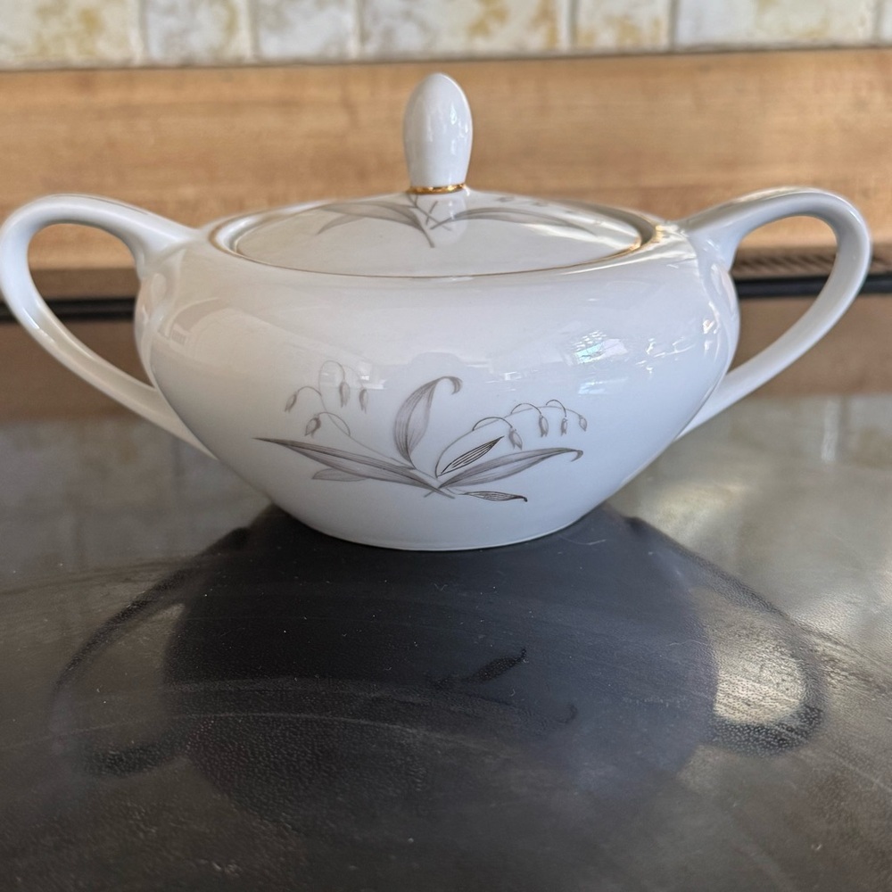 Kayson's Fine China Golden Rhapsody Japan 1961 Vintage Sugar Bowl with Lid